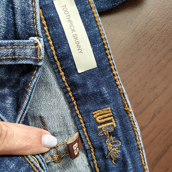 Pants - Picture 7 of 8